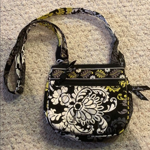 Vera Bradley Handbags - Vera Bradley crossbody bag